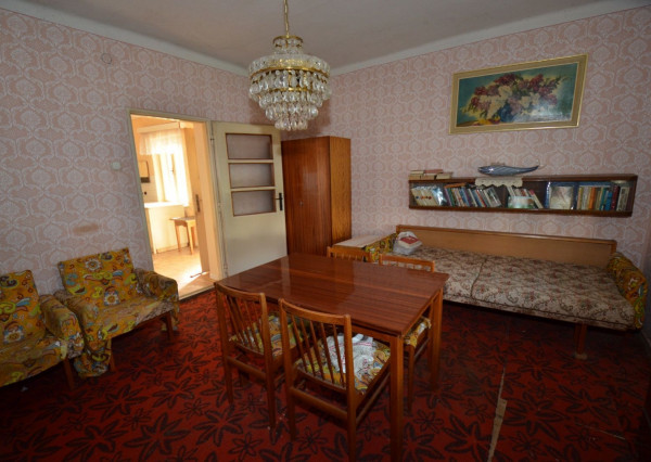 Samostatne stojaci rodinný dom s pozemkom 897m2