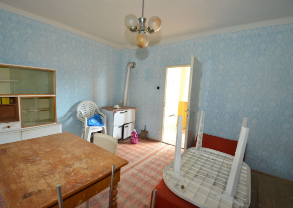 Samostatne stojaci rodinný dom s pozemkom 897m2