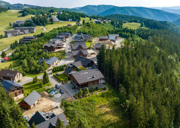 Stavebný pozemok možnosť postaviť 2 chaty. Všetky is, Donovalley Resort. TOP PONUKA