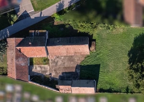 Samostatne stojaci rodinný dom s pozemkom 897m2