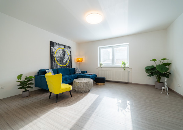 6-izb. Veľký rodinný dom s pivnicou a altánkom. Oplatí sa vidieť.