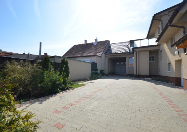 REZERVOVANÉ 6-izb. Rodinný dom s pivnicou, pozemok 638 m² DOHODA MOŽNÁ