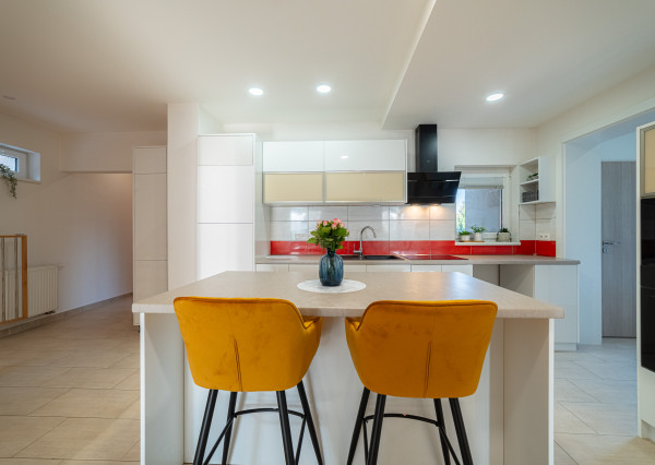 REZERVOVANÉ 6-izb. Rodinný dom s pivnicou, pozemok 638 m² DOHODA MOŽNÁ