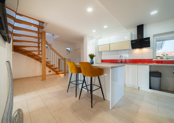 REZERVOVANÉ 6-izb. Rodinný dom s pivnicou, pozemok 638 m² DOHODA MOŽNÁ