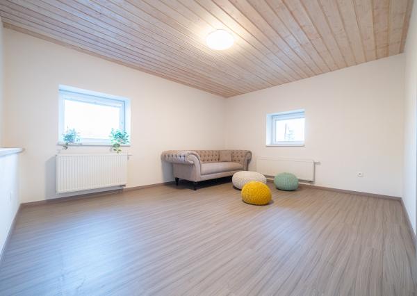 REZERVOVANÉ 6-izb. Veľký rodinný dom s pivnicou a altánkom. Oplatí sa vidieť.