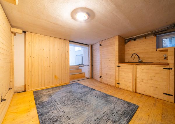 REZERVOVANÉ 6-izb. Veľký rodinný dom s pivnicou a altánkom. Oplatí sa vidieť.