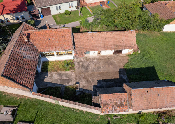 REZERVOVANÉ Rodinný dom s pozemkom 897m2. Možnosť financovať cez hypotéku.