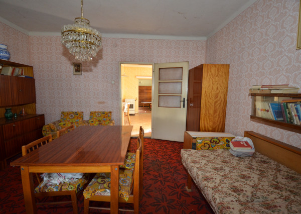 REZERVOVANÉ Rodinný dom s pozemkom 897m2. Možnosť financovať cez hypotéku.