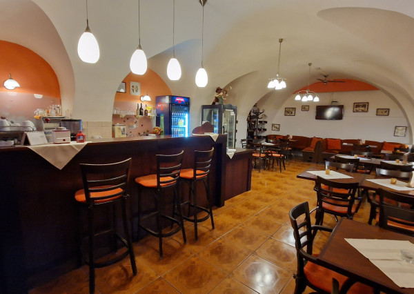 Jedinečná ponuka v úplnom centre s terasou 120m2 a garážou.