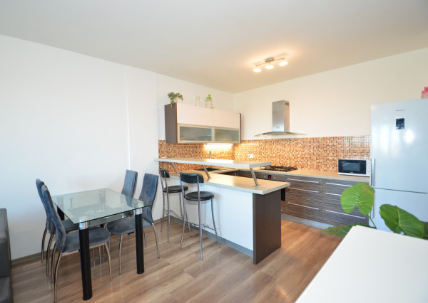 PREDANÉ - Pekný 2-izb. byt so šatníkom a vlastným kúrením. Nízke náklady a výborná dispozícia