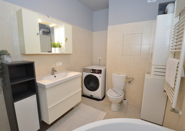 PREDANÉ - Pekný 2-izb. byt so šatníkom a vlastným kúrením. Nízke náklady a výborná dispozícia