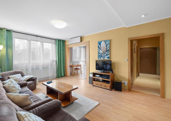 Krásny a svetlý 3-izb. byt s výhľadom do zelene. Oplatí sa vidieť