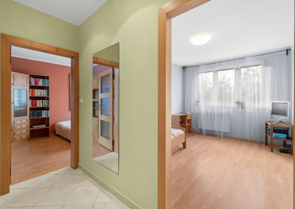 Krásny a svetlý 3-izb. byt s výhľadom do zelene. Oplatí sa vidieť