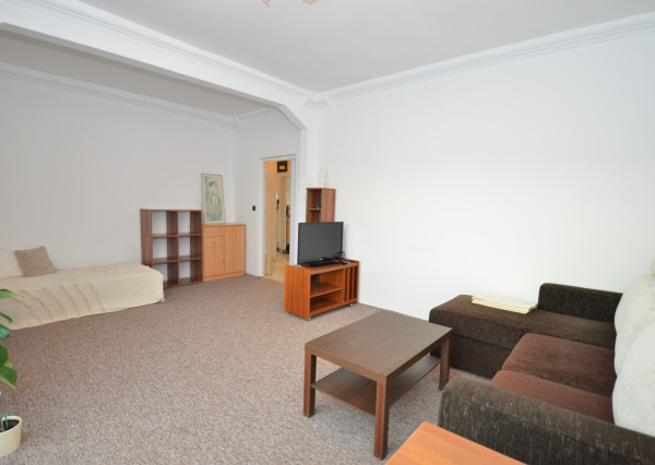 Veľký 1-izbový byt s krásnym výhľadom na Karpaty, Teplická ulica