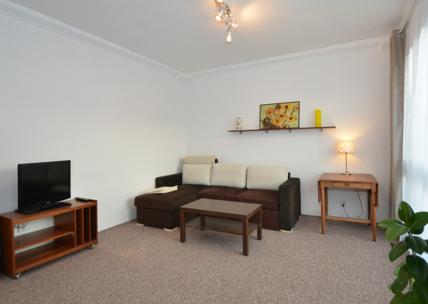 Veľký 1-izbový byt s krásnym výhľadom na Karpaty, Teplická ulica