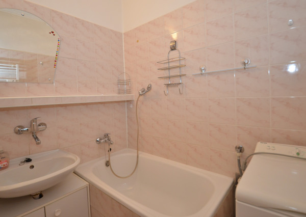 Veľký 1-izbový byt s krásnym výhľadom na Karpaty, Teplická ulica