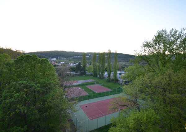 Veľký 1-izbový byt s krásnym výhľadom na Karpaty, Teplická ulica