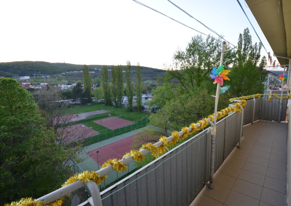 Veľký 1-izbový byt s krásnym výhľadom na Karpaty, Teplická ulica