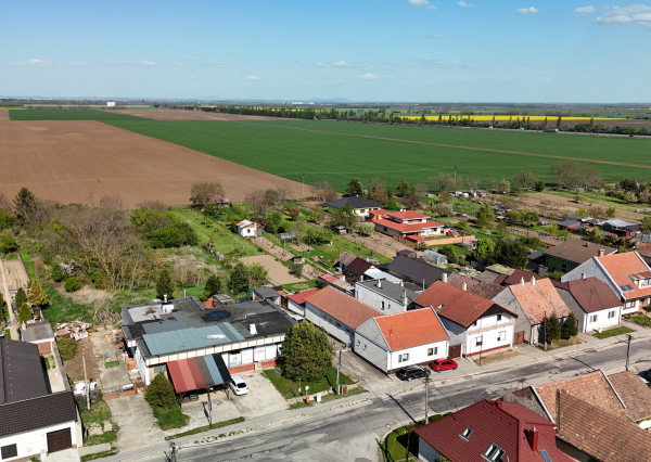 Komerčná budova s pozemkom 1 439 m² + 3-izb byt| IGRAM