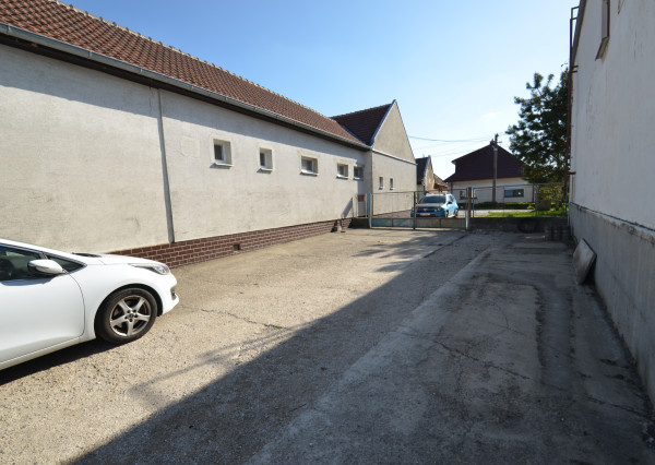 Komerčná budova s pozemkom 1 439 m² + 3-izb byt| IGRAM