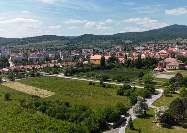 Developerský pozemok v takmer centre Modry | 3 401 m² | Územný plán na výstavbu RD - TOP PONUKA