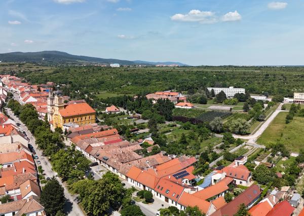 Stavebný pozemok v centre Modry | 3 401 m² | Územný plán na výstavbu RD - TOP PONUKA
