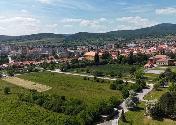 Stavebný pozemok v centre Modry | 3 401 m² | Územný plán na výstavbu RD - TOP PONUKA