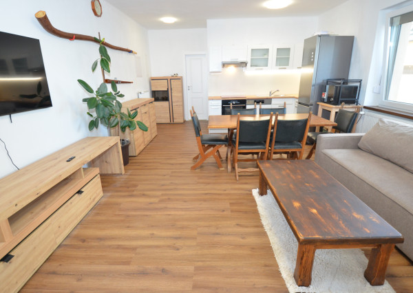 Pekný a priestranný 2-izbový byt s výmerou cca 80 m² – Modra, Vinárska ulica