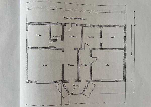 Pekný rodinný dom pod lesom s veľkým potenciálom. Nová strecha
