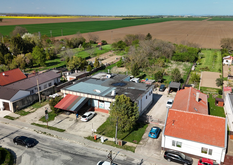 Komerčná budova s pozemkom 1 439 m² + 3-izb byt| IGRAM