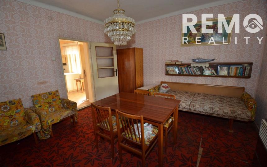 Samostatne stojaci rodinný dom s pozemkom 897m2