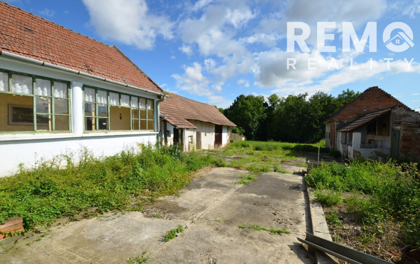Samostatne stojaci rodinný dom s pozemkom 897m2
