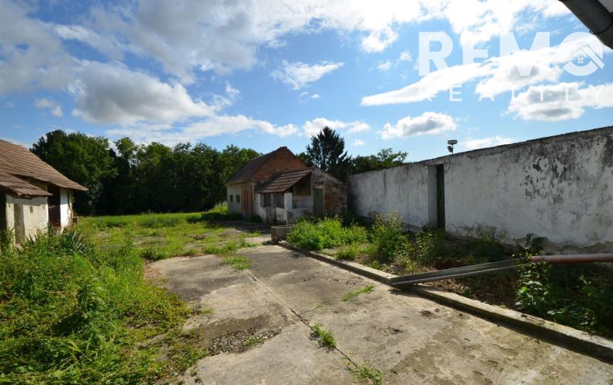 Samostatne stojaci rodinný dom s pozemkom 897m2