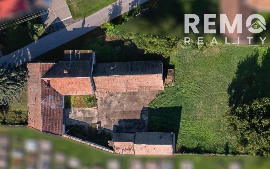 Samostatne stojaci rodinný dom s pozemkom 897m2