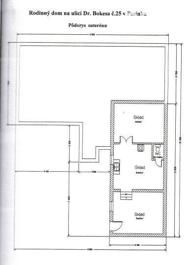 Veľký rodinný dom vhodný na podnikanie s pivnicou a altánkom. Oplatí sa vidieť.
