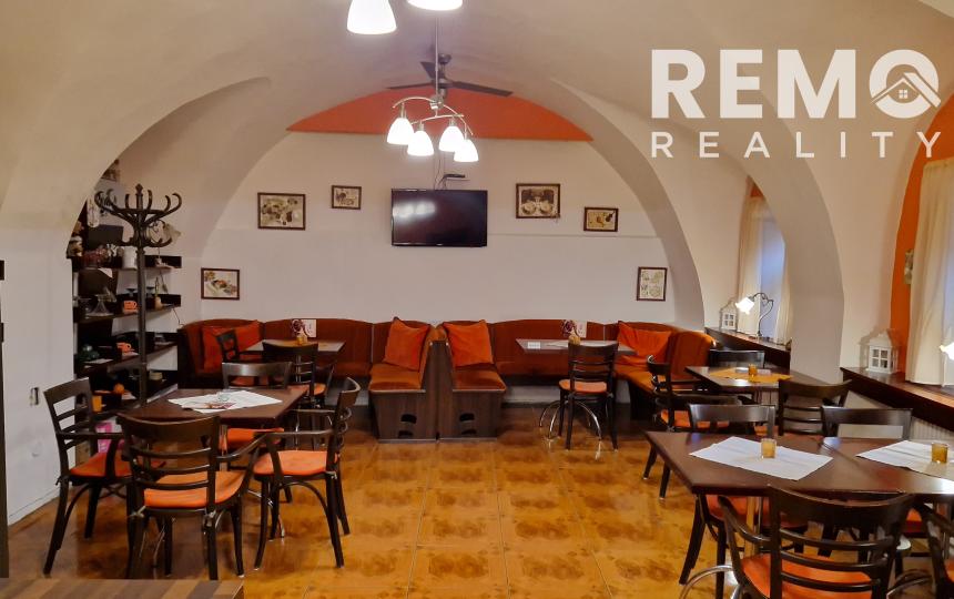 Obchodné priestory v centre s dvorom 120m2 a garážou. TOP PONUKA