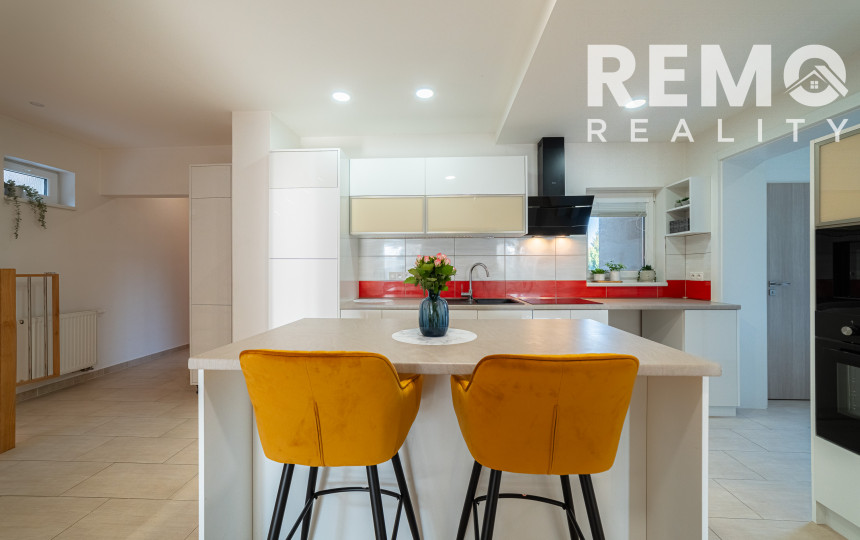 REZERVOVANÉ 6-izb. Rodinný dom s pivnicou, pozemok 638 m² DOHODA MOŽNÁ