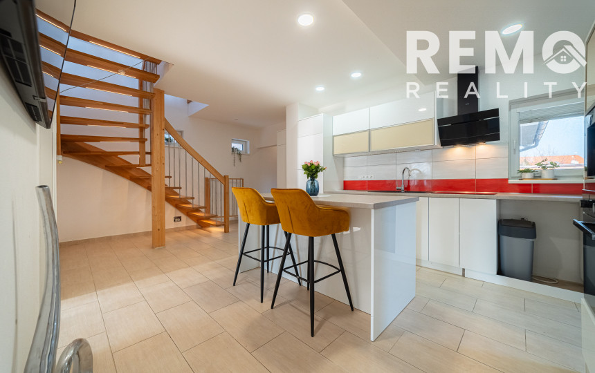 REZERVOVANÉ 6-izb. Rodinný dom s pivnicou, pozemok 638 m² DOHODA MOŽNÁ