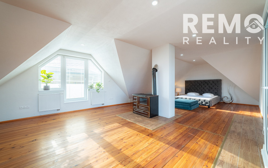 REZERVOVANÉ 6-izb. Rodinný dom s pivnicou, pozemok 638 m² DOHODA MOŽNÁ