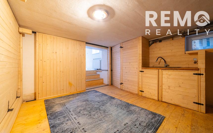 REZERVOVANÉ 6-izb. Rodinný dom s pivnicou, pozemok 638 m² DOHODA MOŽNÁ