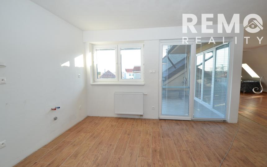 REZERVOVANÉ 6-izb. Rodinný dom s pivnicou, pozemok 638 m² DOHODA MOŽNÁ