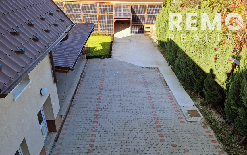 REZERVOVANÉ 6-izb. Veľký rodinný dom s pivnicou a altánkom. Oplatí sa vidieť.