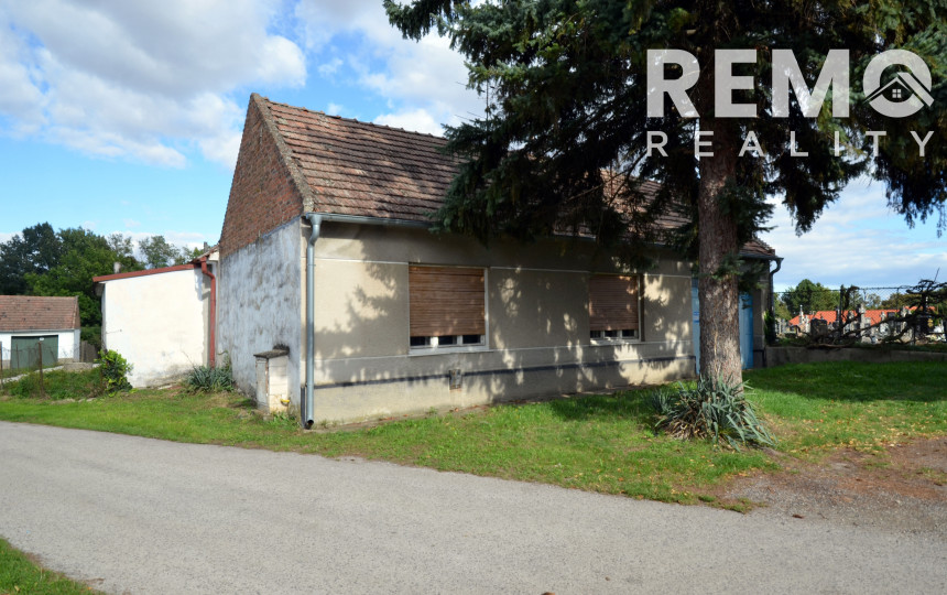 REZERVOVANÉ Rodinný dom s pozemkom 897m2. Možnosť financovať cez hypotéku.