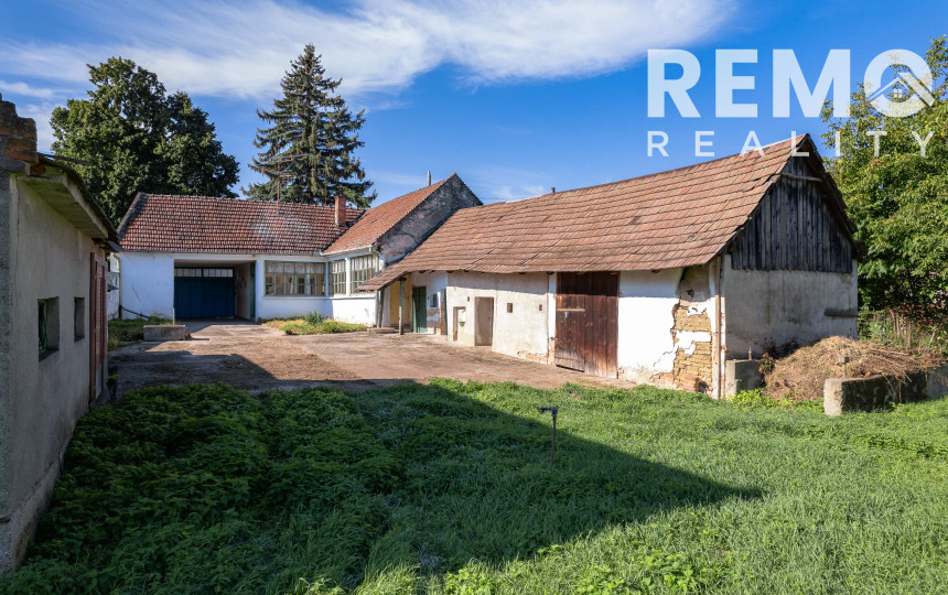 REZERVOVANÉ Rodinný dom s pozemkom 897m2. Možnosť financovať cez hypotéku.