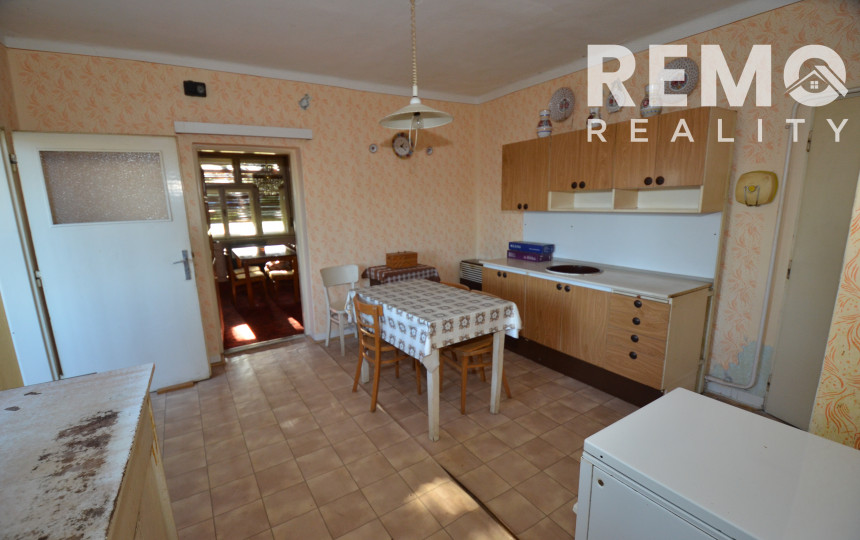 REZERVOVANÉ Rodinný dom s pozemkom 897m2. Možnosť financovať cez hypotéku.