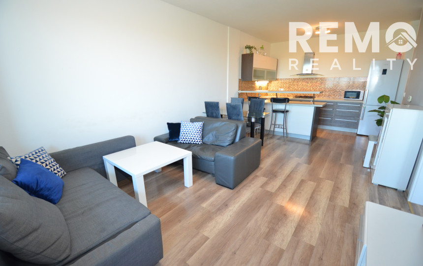 PREDANÉ - Pekný 2-izb. byt so šatníkom a vlastným kúrením. Nízke náklady a výborná dispozícia