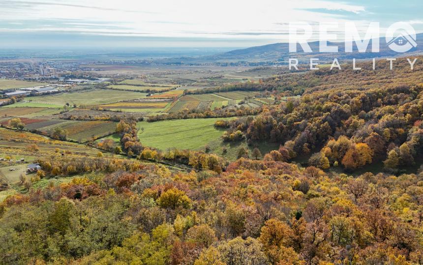Pekný lesný pozemok kúsok od vyhliadky Vimperk