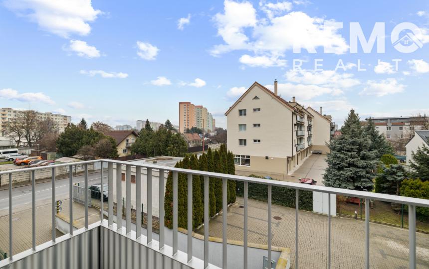 Krásny, nadštandardný 3 izb. byt, internet, parkovanie v CENE. Novostavba PODUN