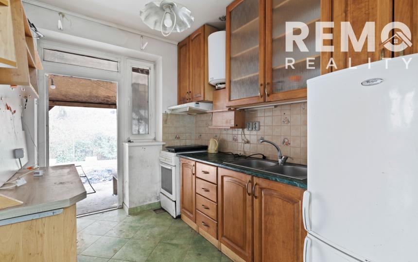 Pekný rodinný dom pod lesom s veľkým potenciálom. Nová strecha