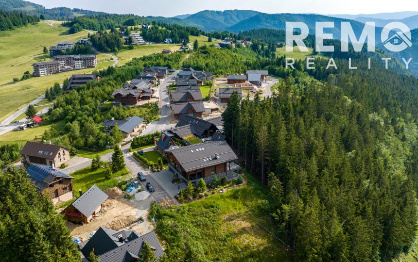 Stavebný pozemok so sieťami. Nádherný výhľad. Donovalley Resort.